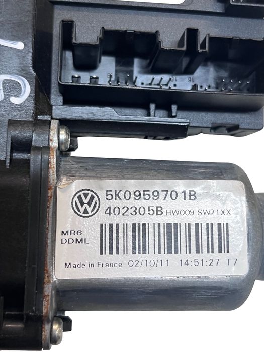 Motoras Geam Stanga Fata Volkswagen Golf Vi 5K1 2008 - 2013 5K0959793