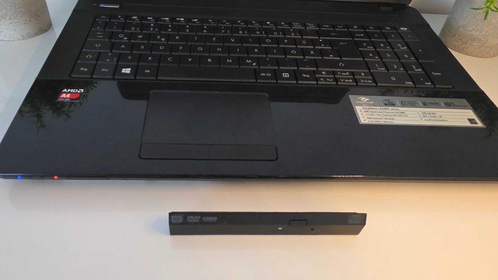 Laptop Packard Bell Easy Note LE69KB