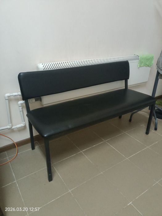 Скамейка для клиентов