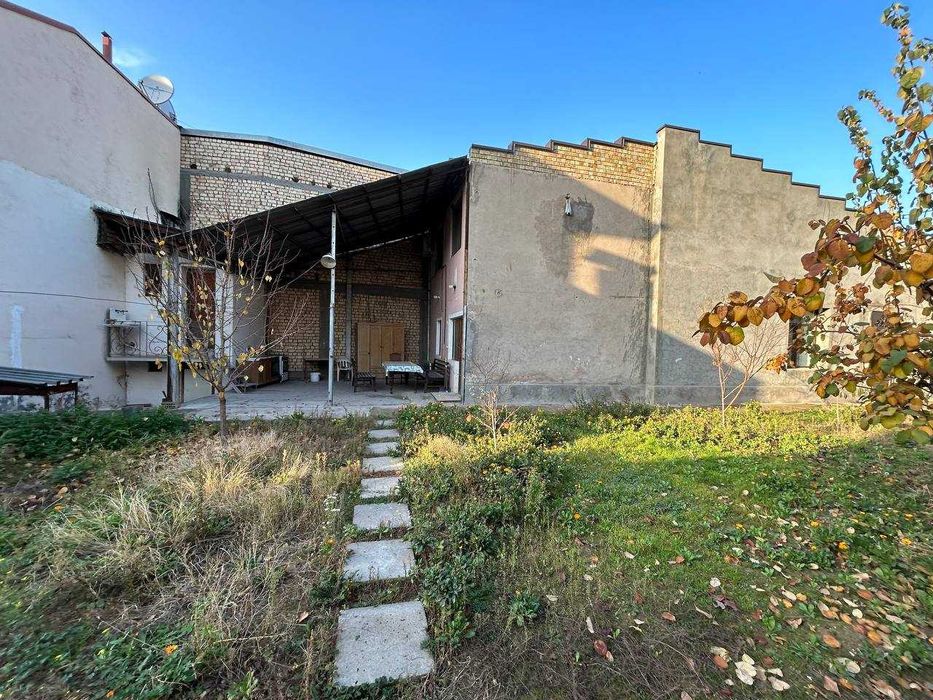 Тельман парк Продаю землю участок в центре города на Дархане