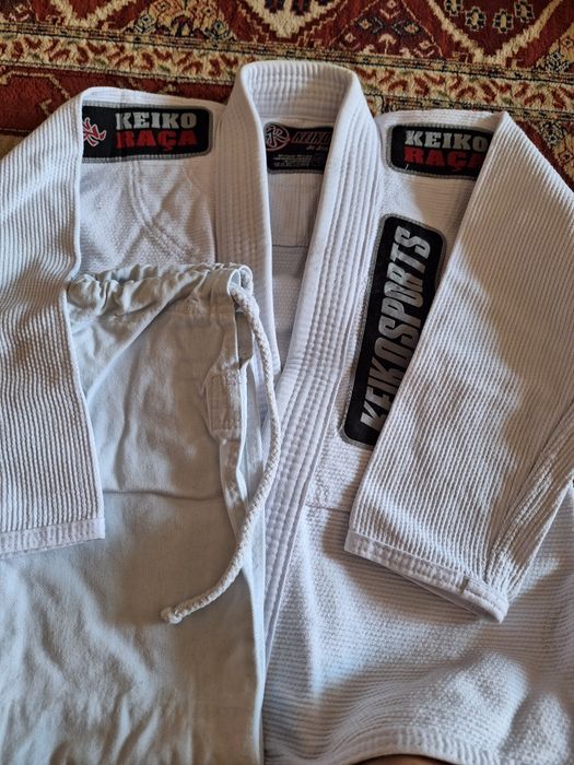 Продам кимоно для джиоджитсу!