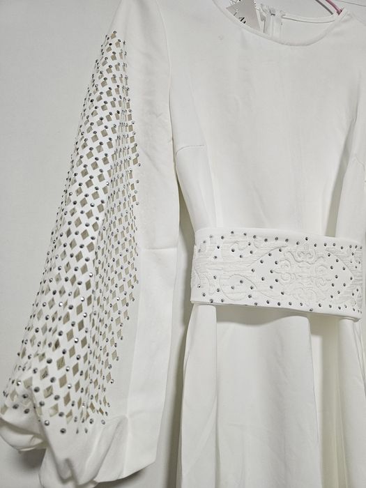 Белое длинное платье