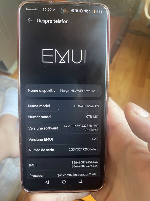 Se vinde telefon in stare aproape perfecta