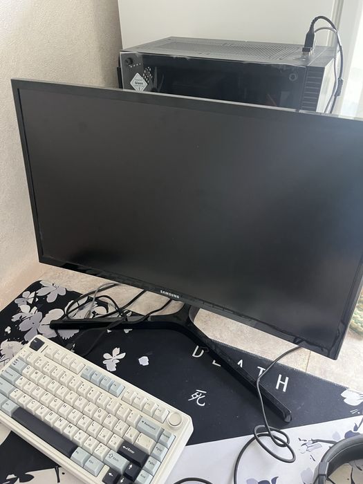 Монитор Samsung 144гц C24RG50