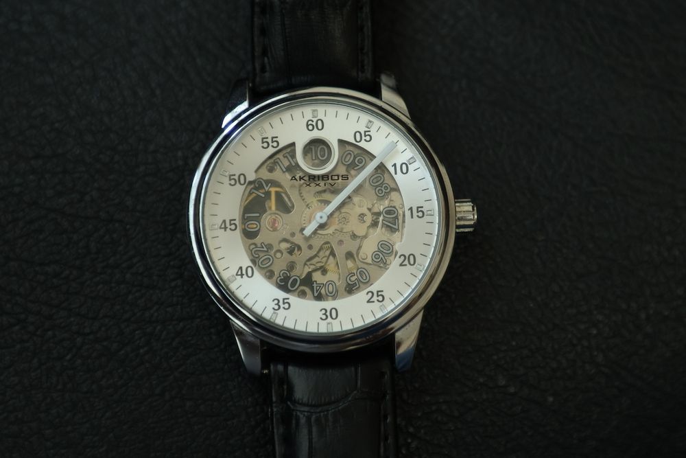 Автоматичен часовник AKRIBOS XXIV
