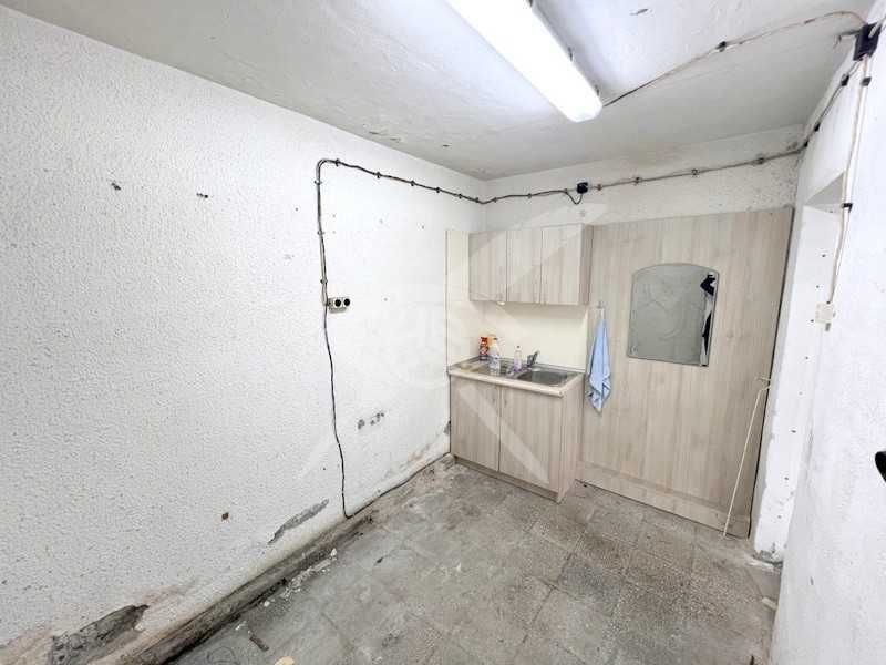 Продава се Промишлена сграда в Бургас, Зорница - 60 кв.м за 225 €/кв.м - Снимка #2