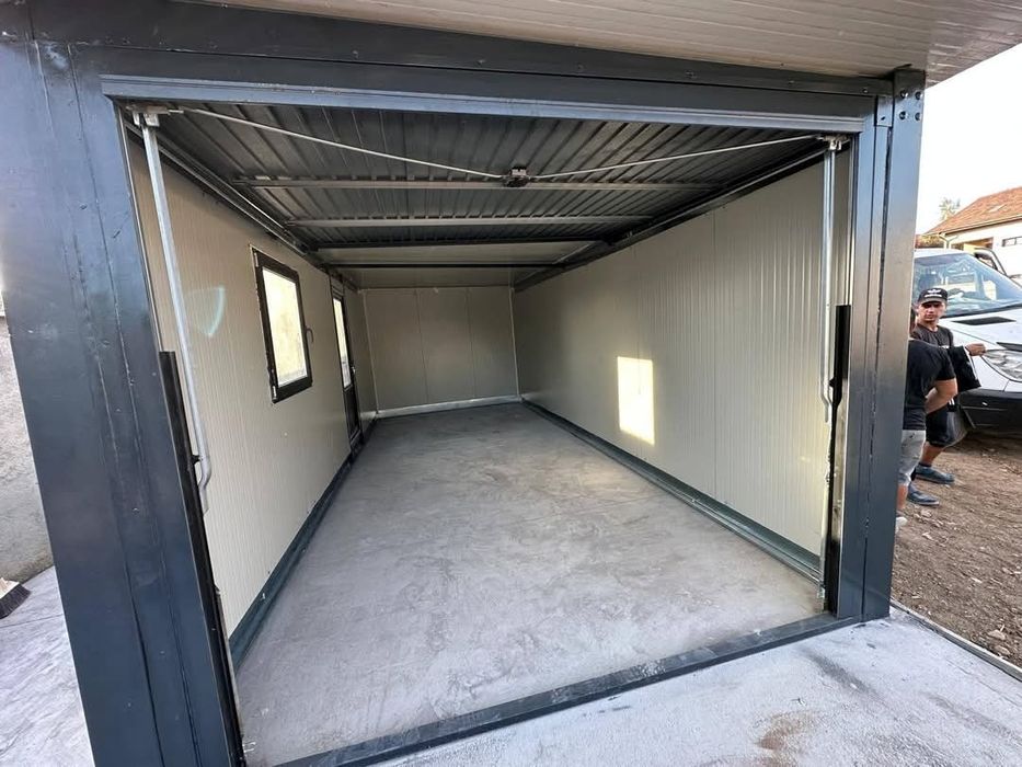 Garaj metalic din panouri sandwich 4 x 6.7m