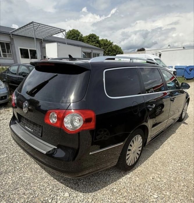 Haion R line+eleron passat b6 negru bara spate