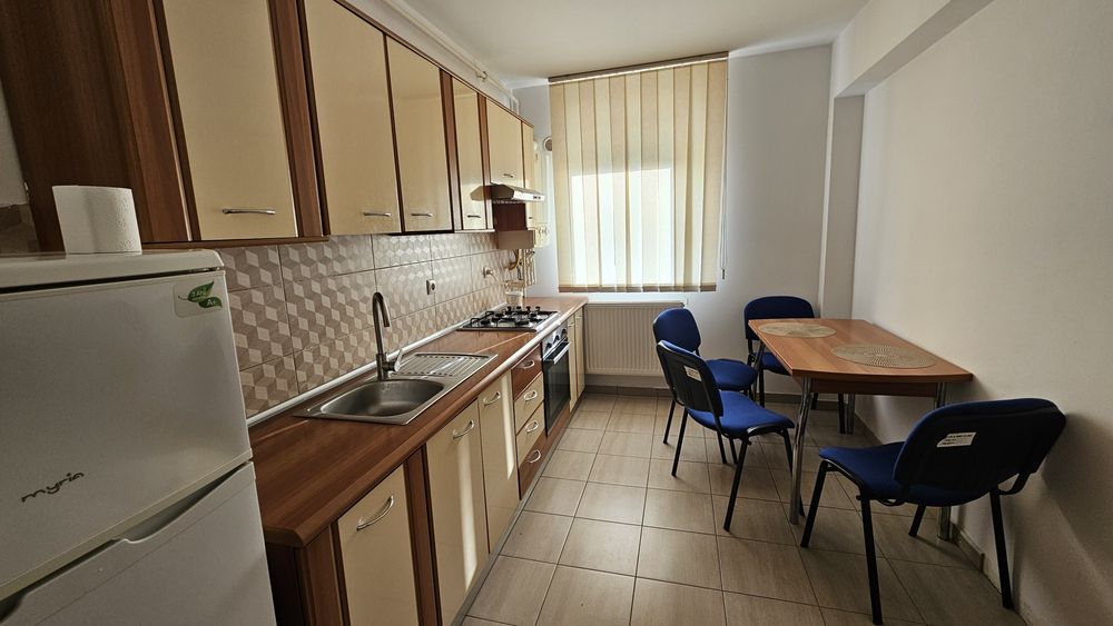 Apartament decomandat 55 mp de închiriat, Cetate