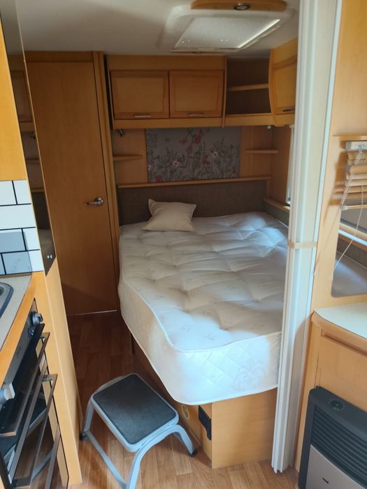 Rulota Elddis pat fix frantuzesc 4 5 persoane