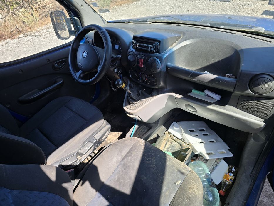 Продавам фиат добло на части