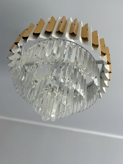 Люстра для гостинной