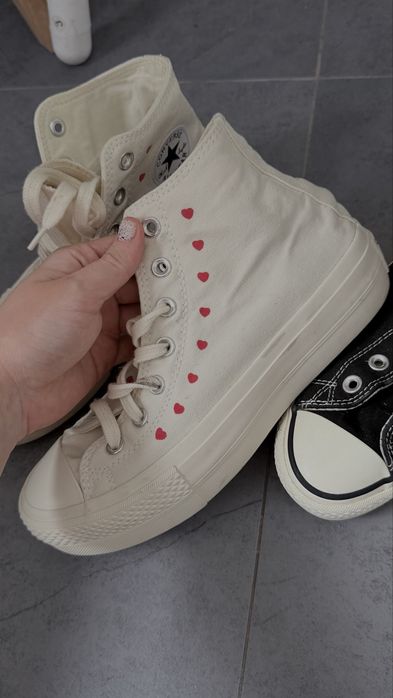 Продам кеды конверс