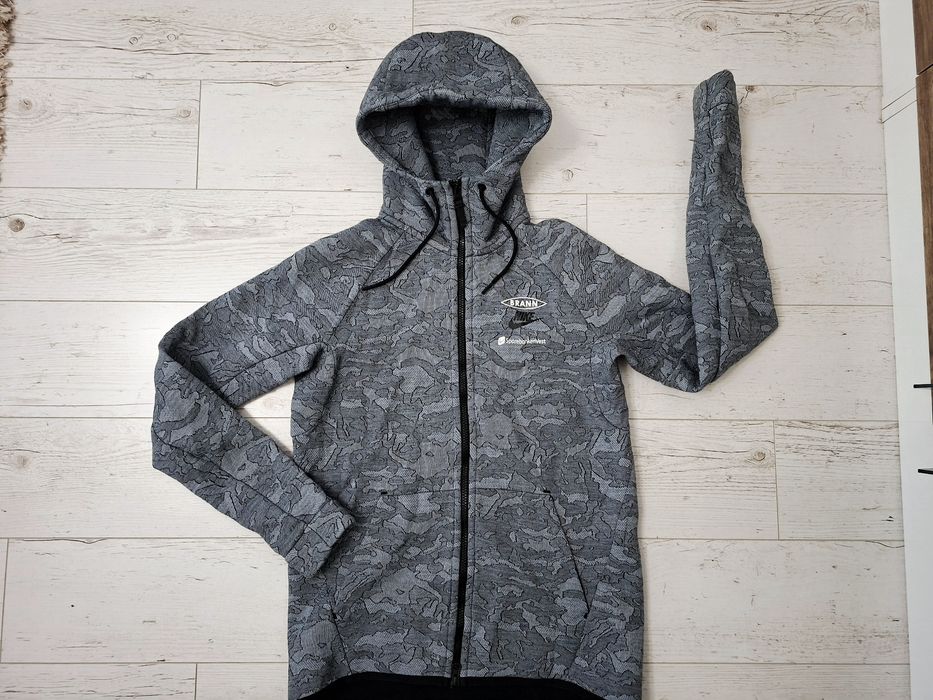 Nike Tech-Ориг. Горнище Ново!!!