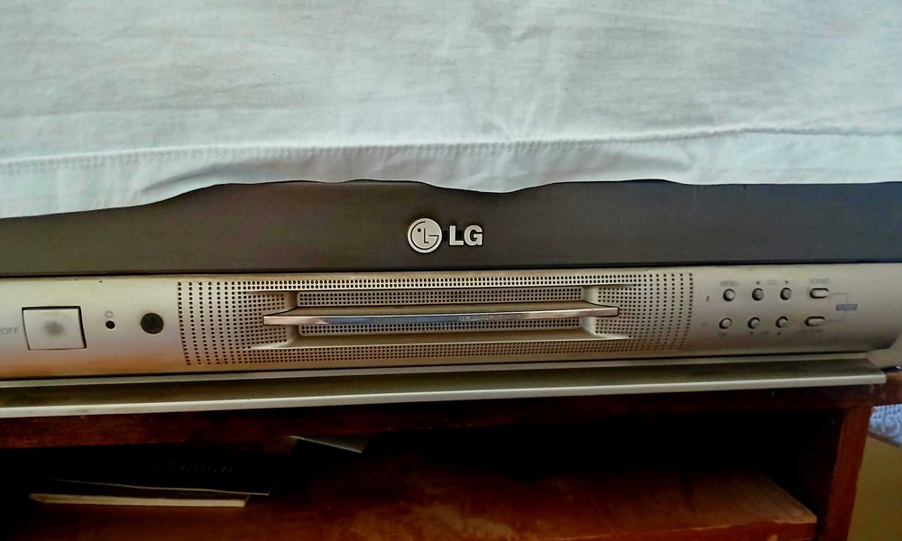 Телевизор LG Модель СТ-21Q92KE