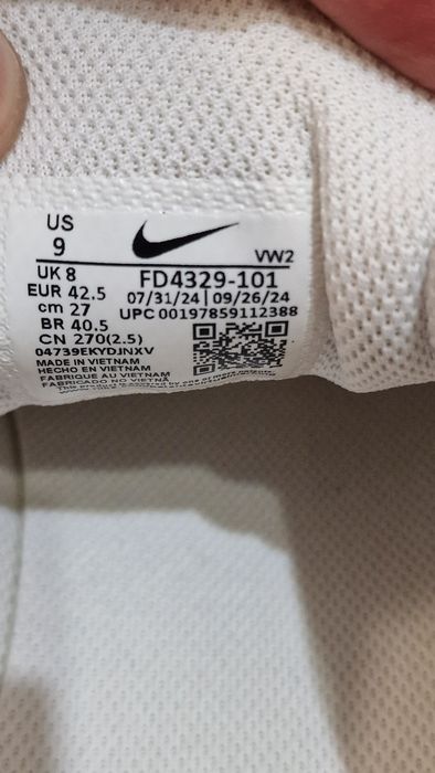 Adidasi Nike  Air Max Nuaxis nr  42,5
