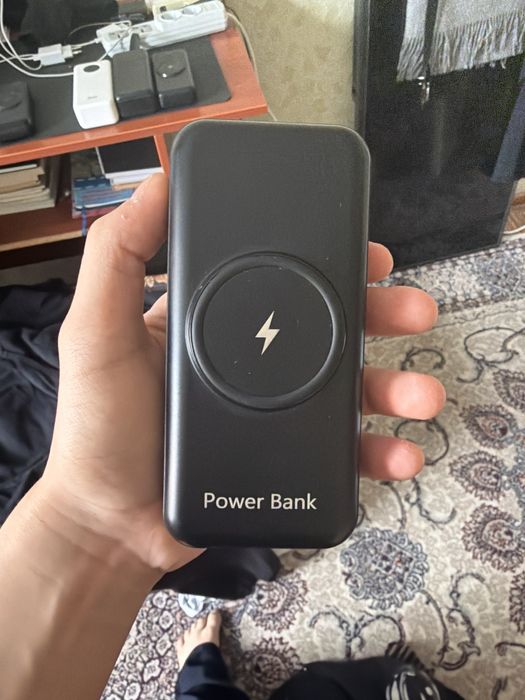 Повербанк MagSafe