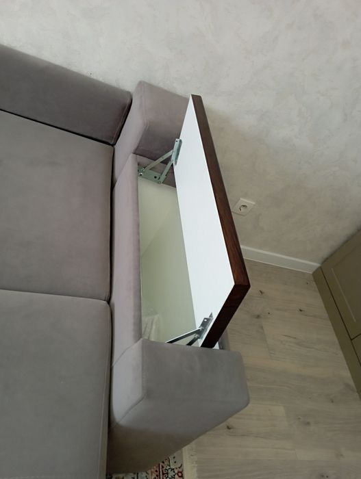 Мягкая мебель . Диван