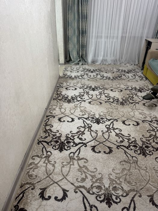Продам ковер б/у