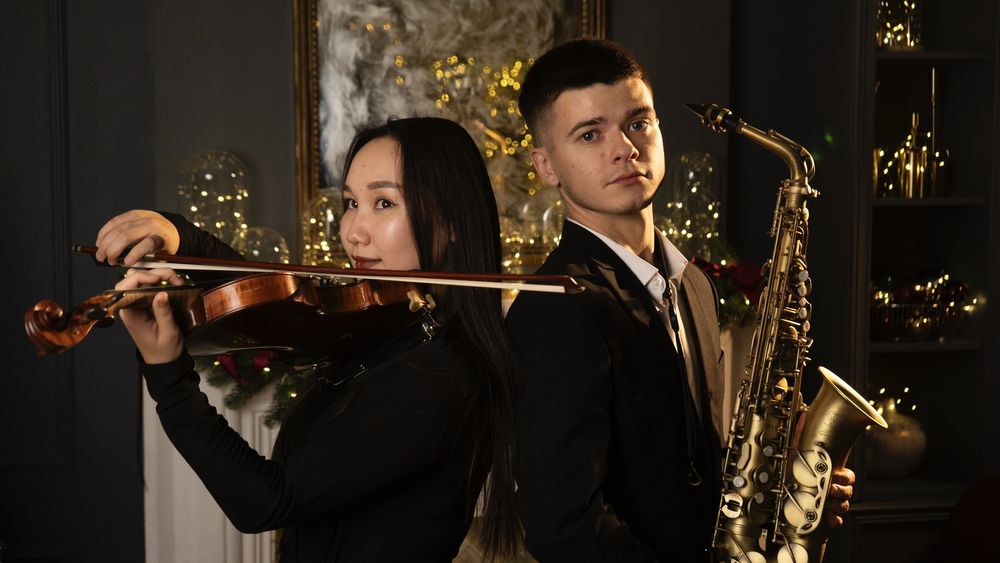 Саксофонист и скрипачка в Алматы | Саксофон и скрипка
