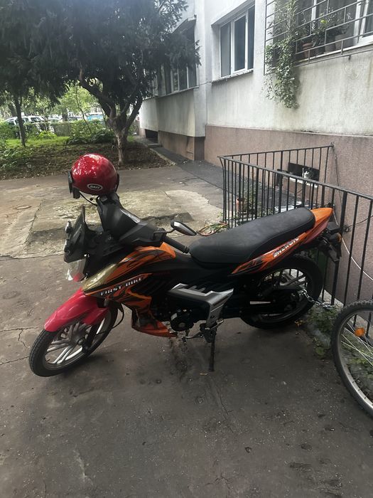 Vand scuter first bike de 50cc cu 4 viteze