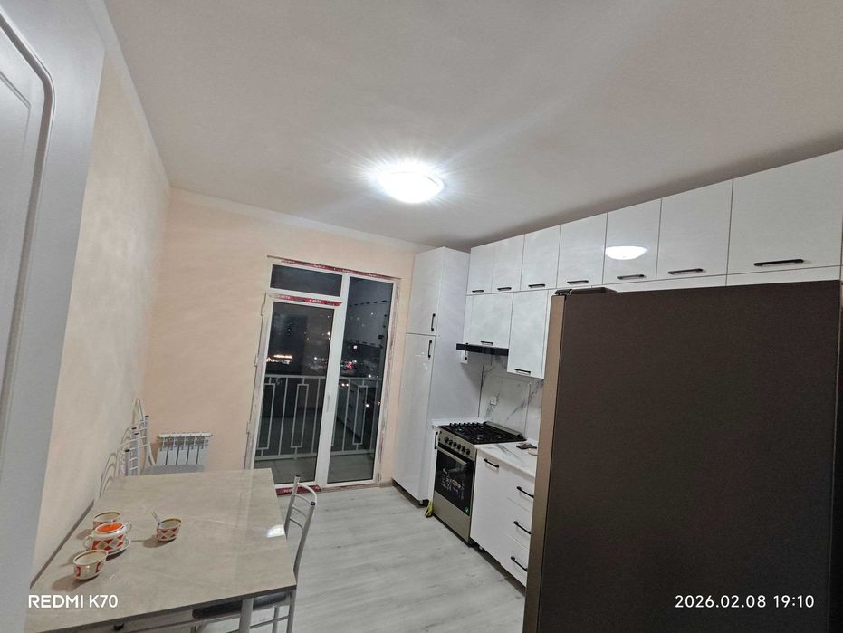 Сдаётся в аренду новостройка трехкомнатная квартира