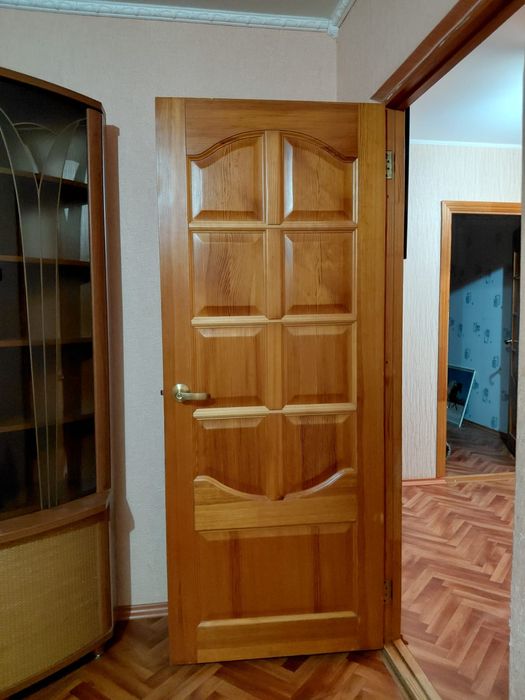 Продам межкомнатные двери