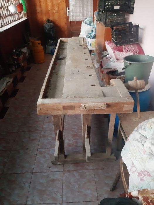 Masă de tâmplărie