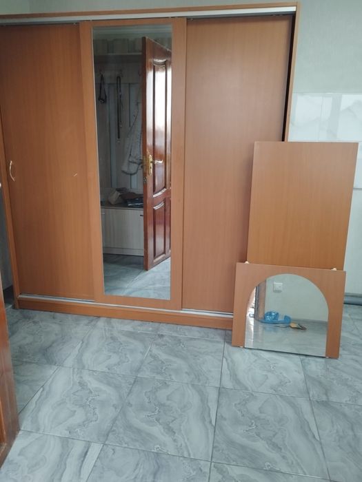 Плательный шкаф с антресолями