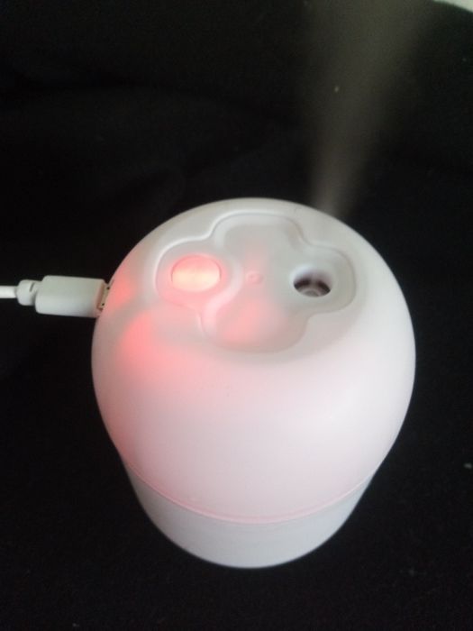 Светещ овлажнител