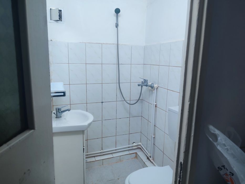 Închiriez garsonieră Sector 4