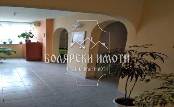 Продава се Тристаен апартамент в Велико Търново, Център - 170 кв.м за 900 €/кв.м - Снимка #5