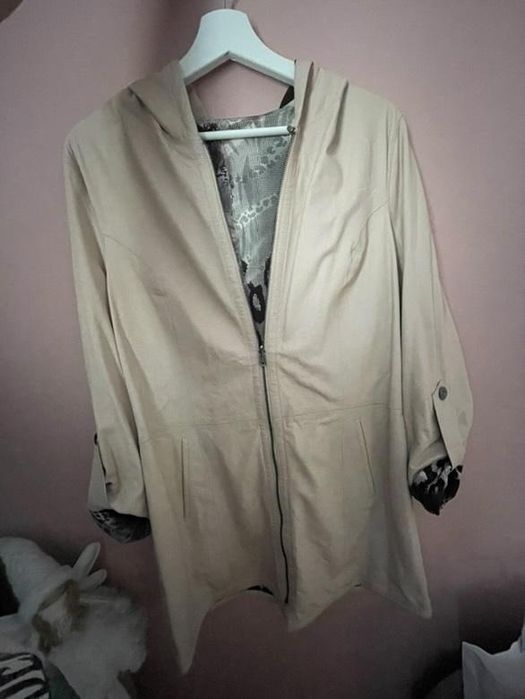 Продавам кожено манто