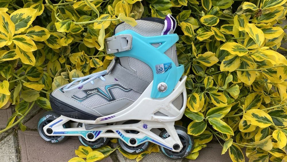 Role Oxelo 35-38 plus casca și cotiere, genunchiere