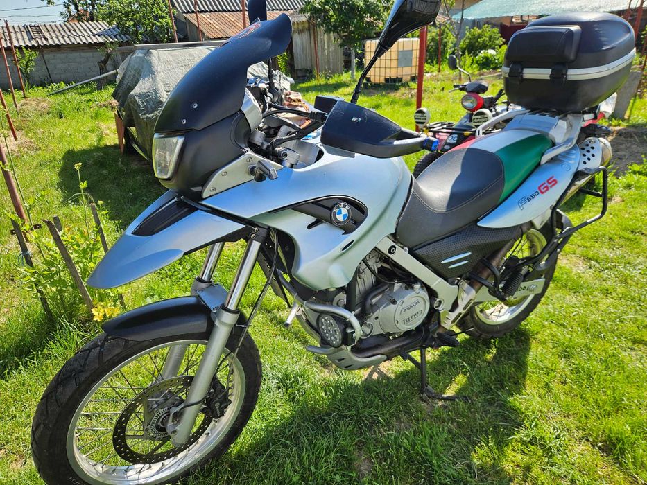 Vand motocicleta marca BMW F 650 GS