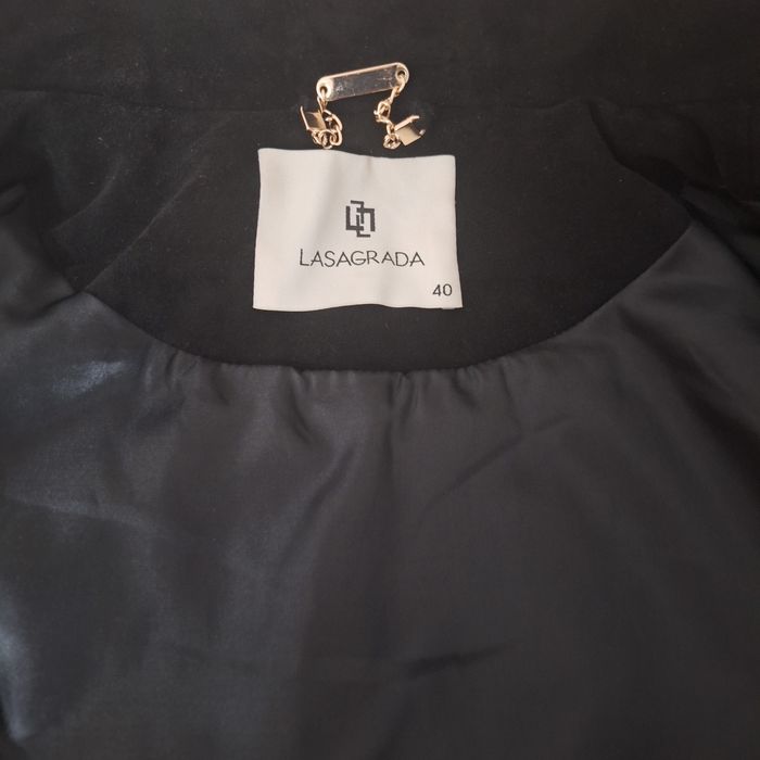 Продам красивый тренч