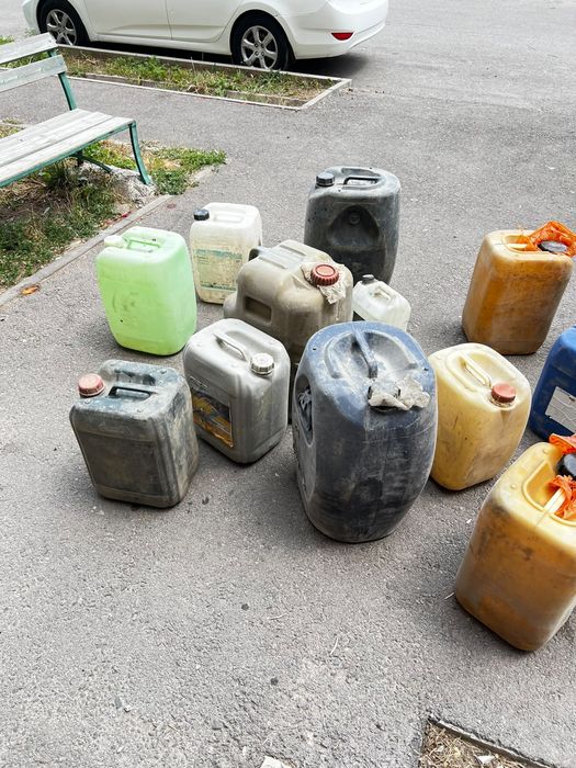 Продам Канистры от 5 л и выше