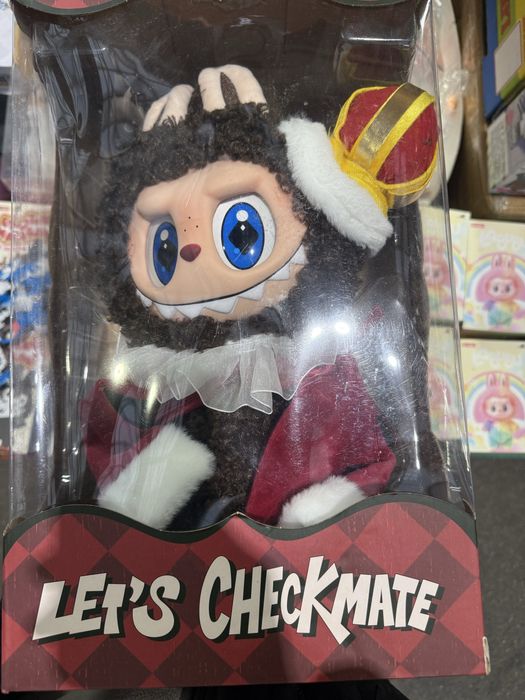 Big labubu.     Голямо лабубу 40 см.