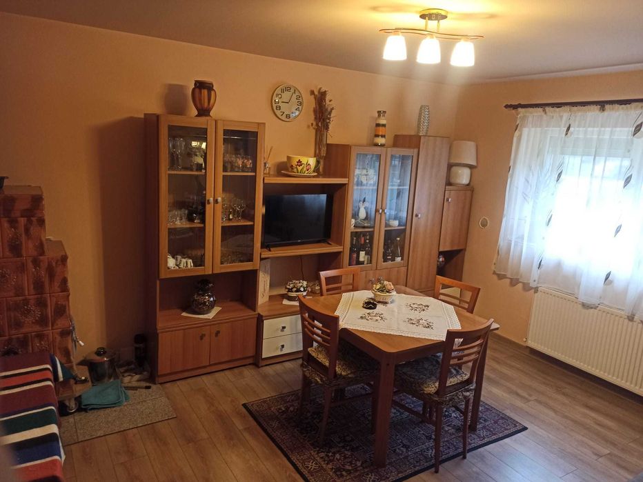 Apartament de Vanzare foarte spațios și luminos