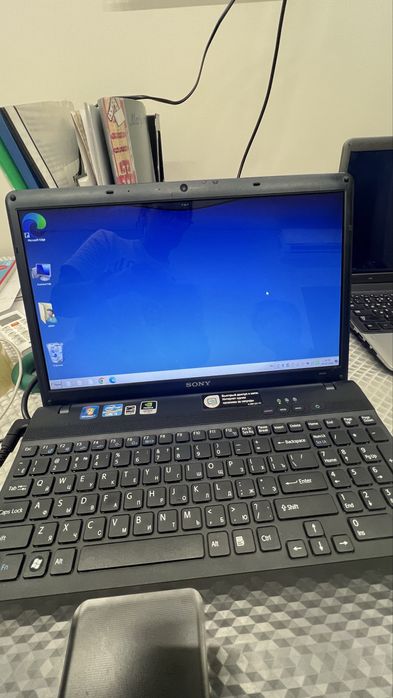 Ноутбук Sony VPCEH2J1R
