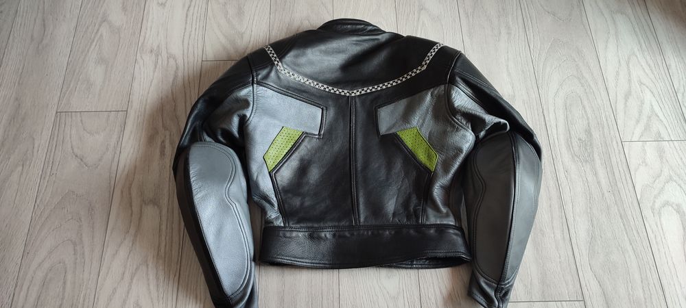 Costum moto piele naturala.