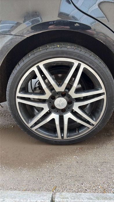 Оригинални АMG sport plus 19 Night edition
ET 44 8.5Jx19'H2
