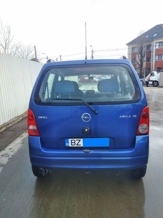 VÂND Opel Agila2002