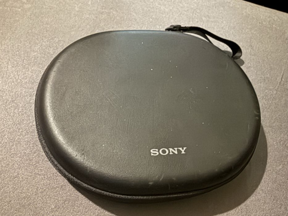 Слушалки Sony WH 1000 XM2 перфектни