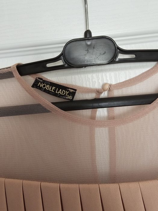 Рокля за официален повод