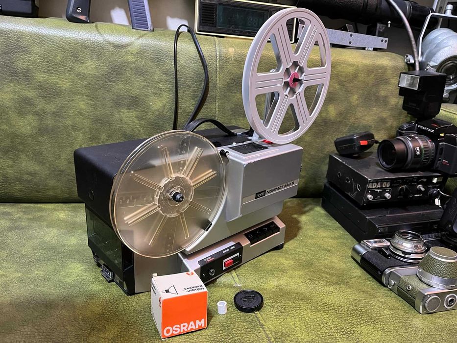 Aparat de proiectie film Noris Noris Norimat Deluxe D din anii '80 / colectie