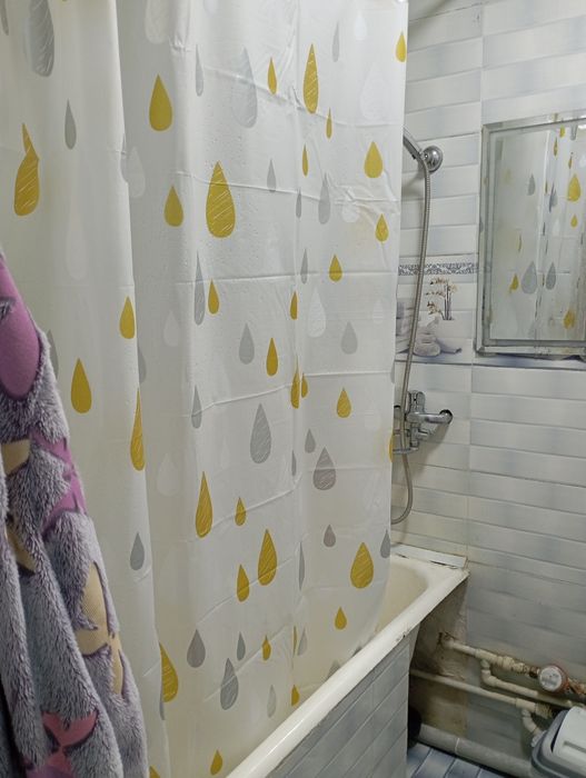 Kvartira sheriklikka oilaga qizlarga. 2 ta qiz olinadi.