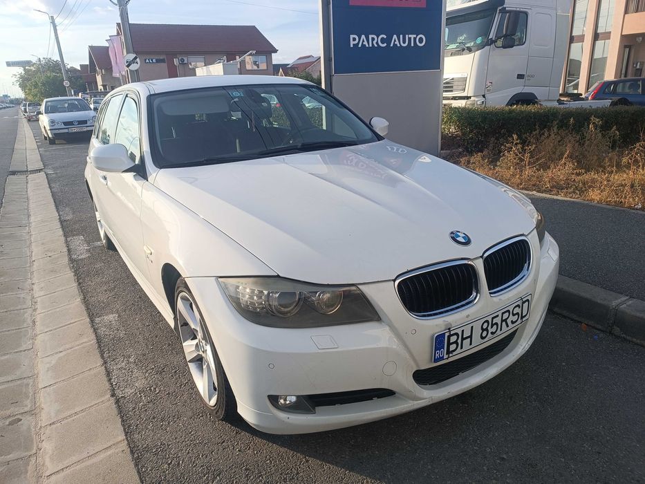 BMW Seria 3 2011 — imagine 2