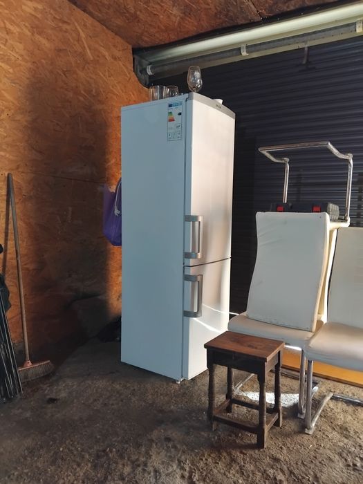 Vand combina frigorifica artic ca si noua