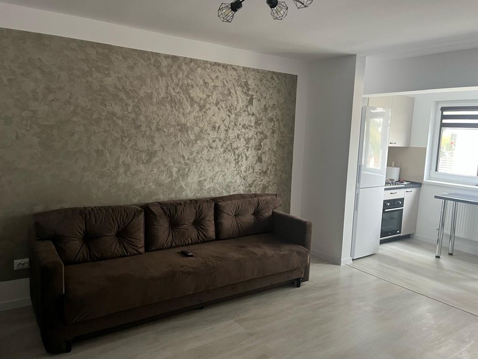 Vand apartament 3 camere